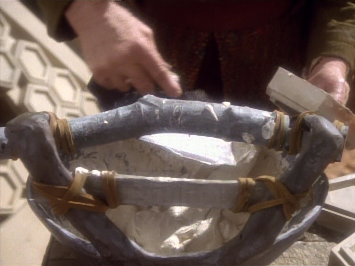 extant_StarTrekDS9_1x15-Progress_03446.jpg