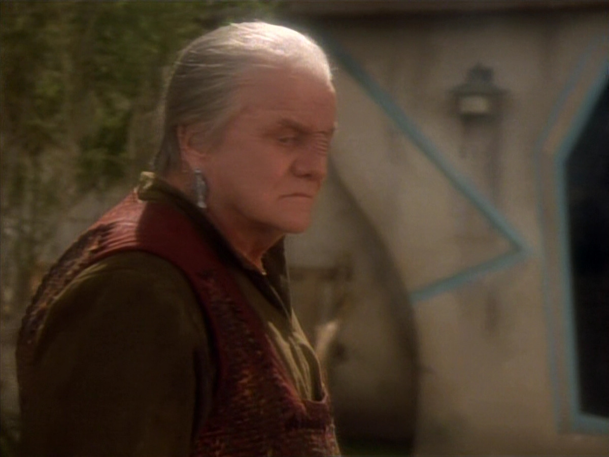 extant_StarTrekDS9_1x15-Progress_03585.jpg