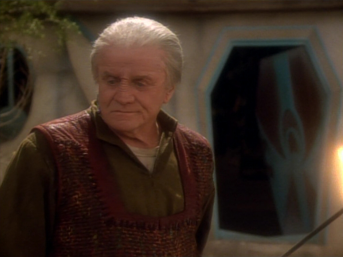 extant_StarTrekDS9_1x15-Progress_03588.jpg