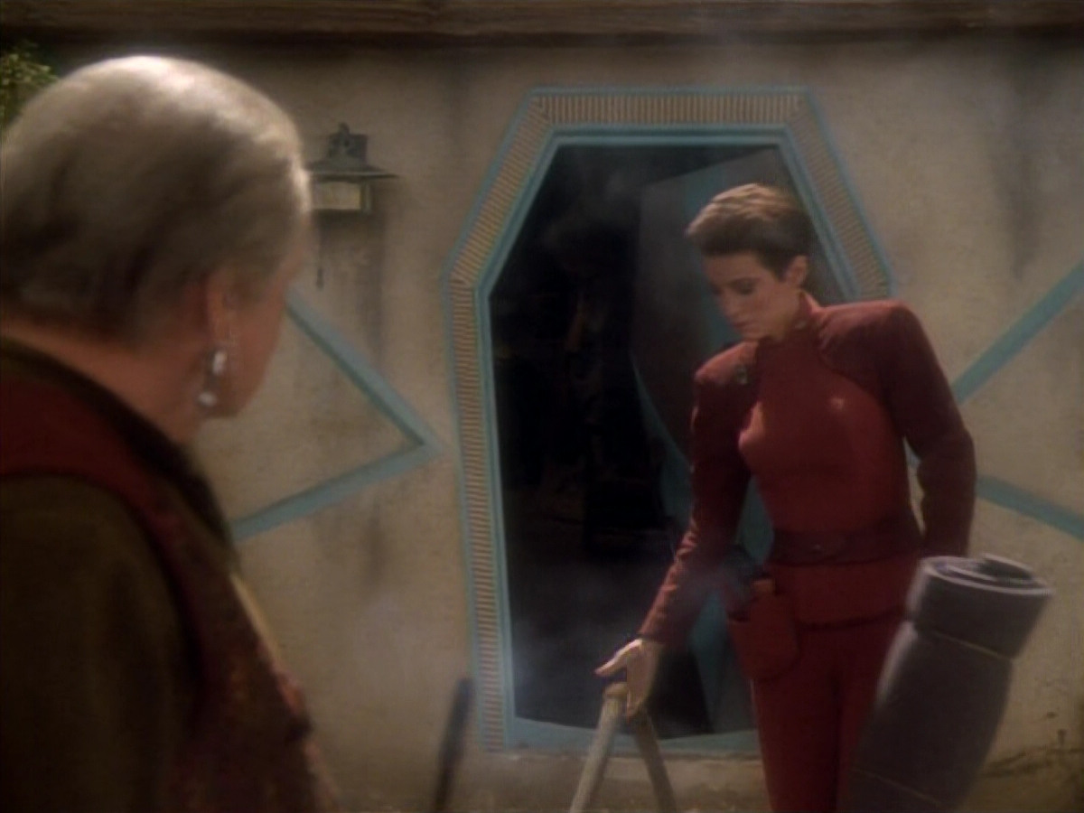 extant_StarTrekDS9_1x15-Progress_03598.jpg