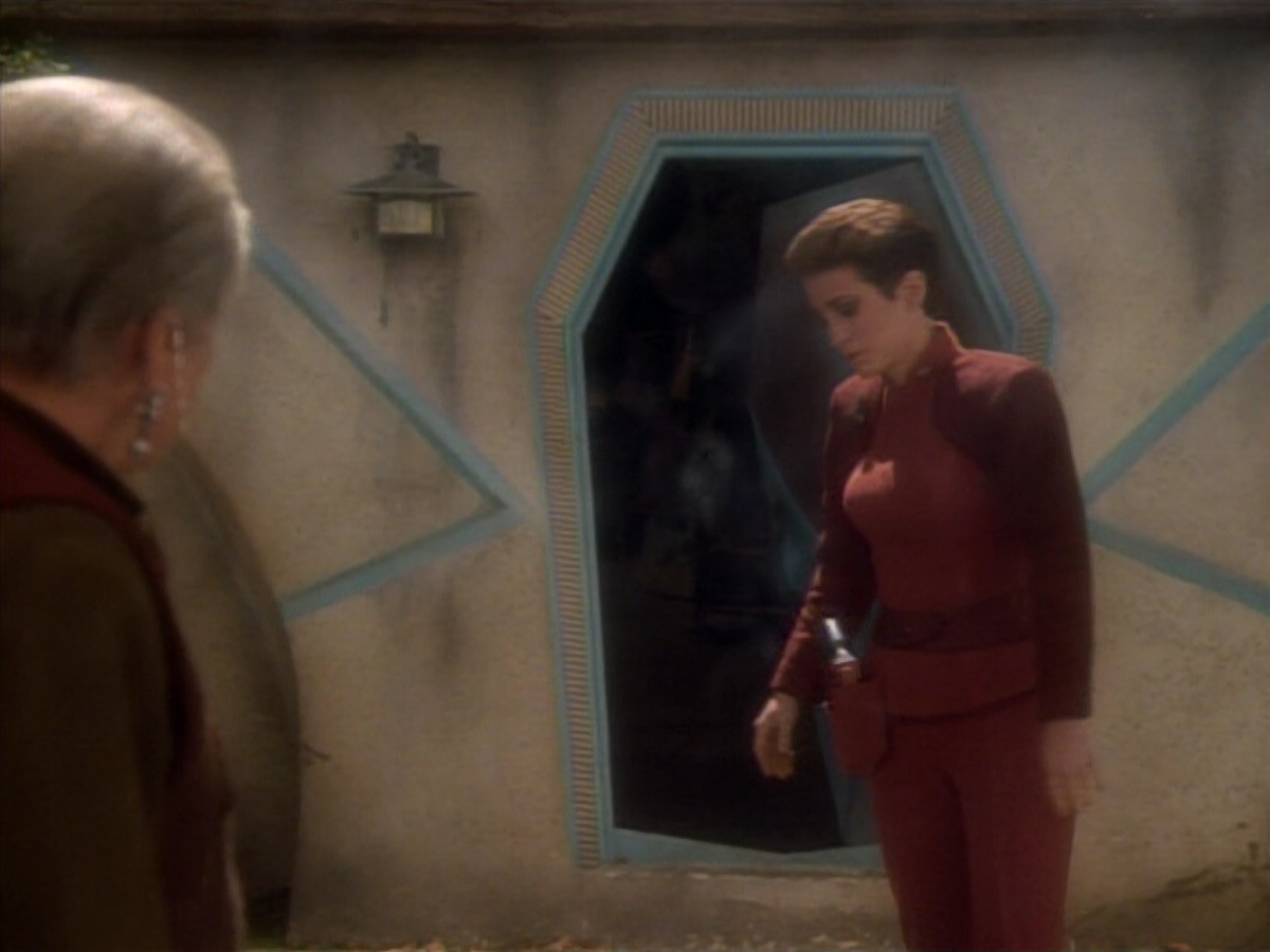 extant_StarTrekDS9_1x15-Progress_03600.jpg
