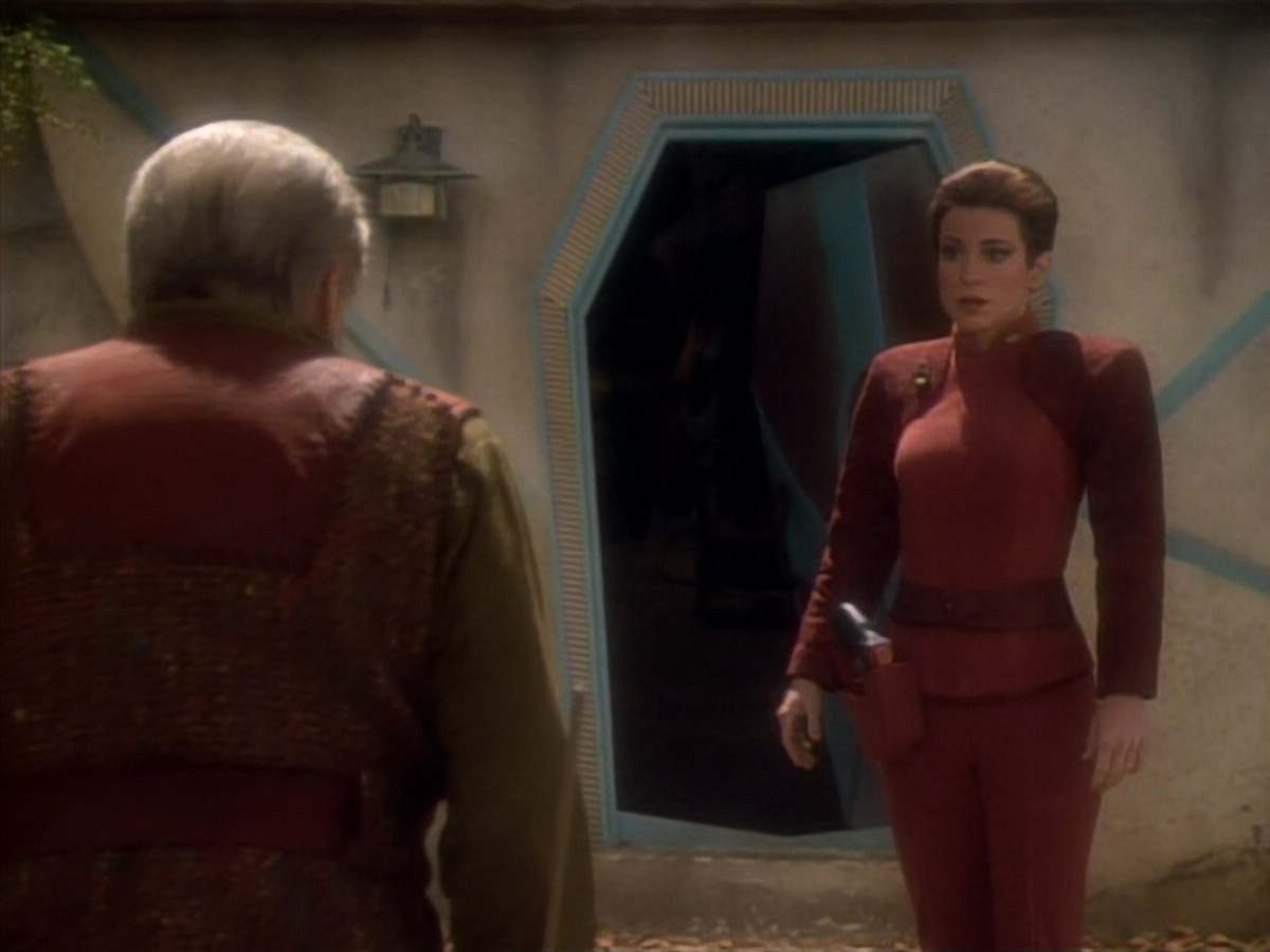 extant_StarTrekDS9_1x15-Progress_03602.jpg
