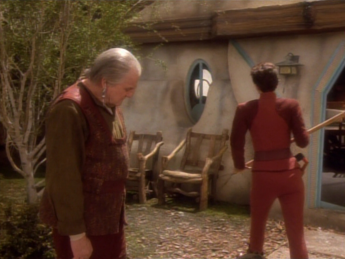 extant_StarTrekDS9_1x15-Progress_03655.jpg