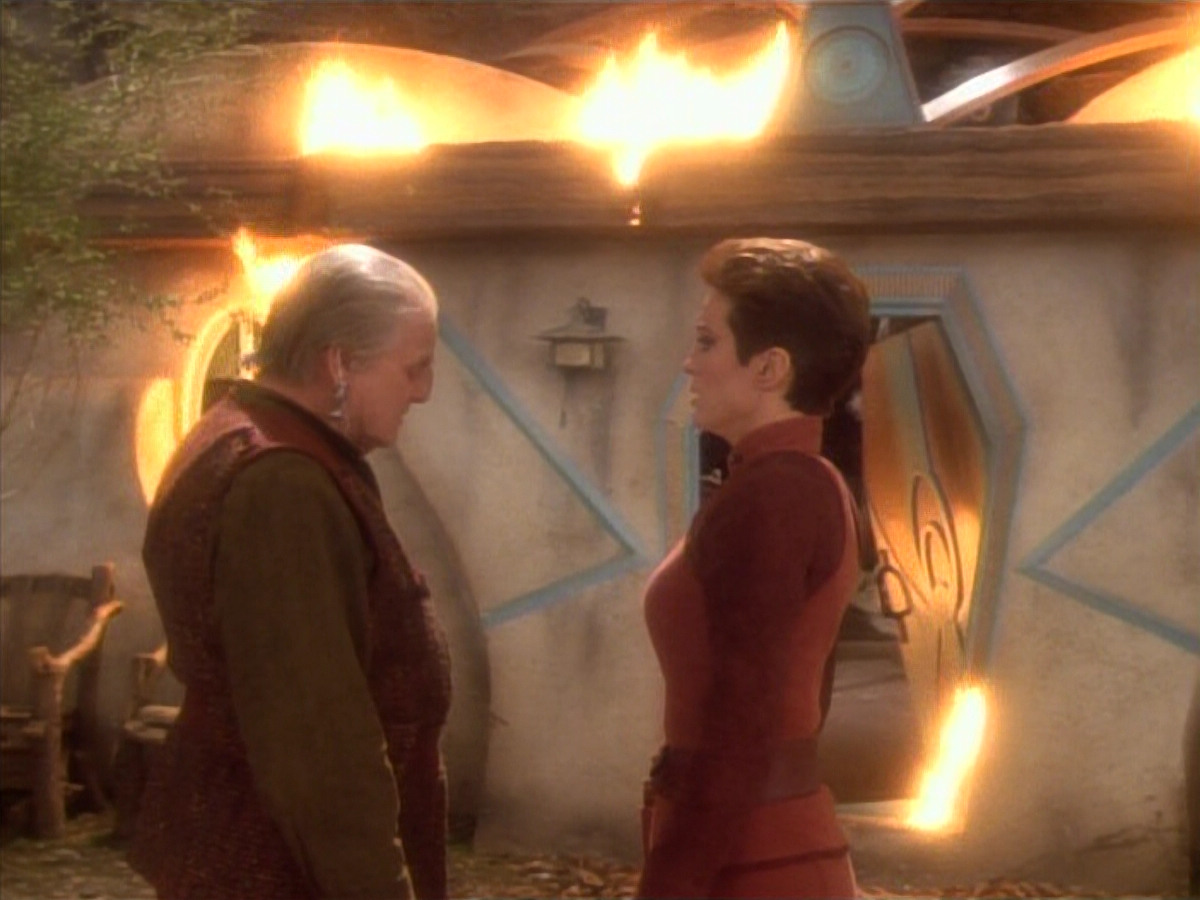extant_StarTrekDS9_1x15-Progress_03693.jpg
