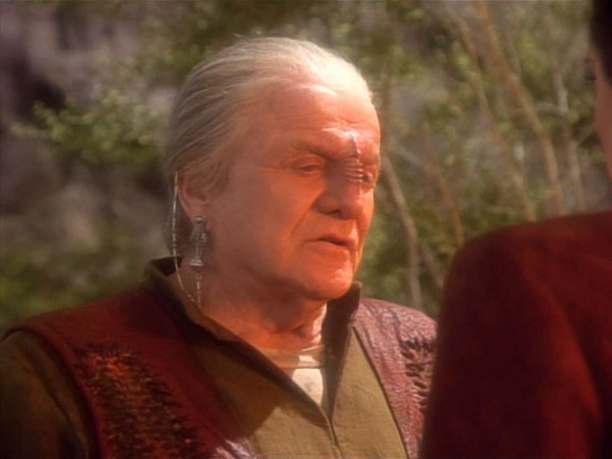 extant_StarTrekDS9_1x15-Progress_03698.jpg