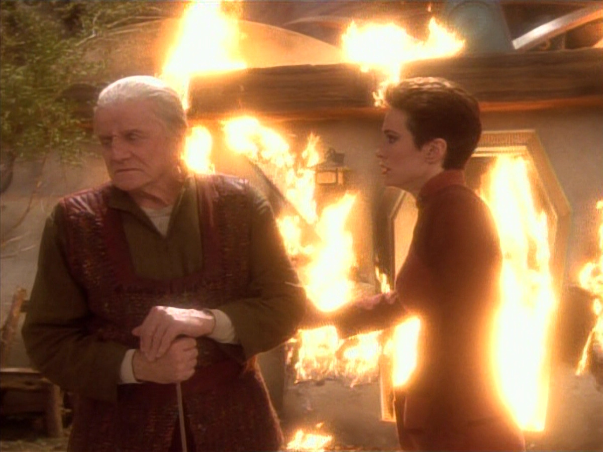 extant_StarTrekDS9_1x15-Progress_03746.jpg