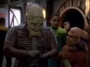 extant_StarTrekDS9_1x15-Progress_00670.jpg