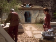 extant_StarTrekDS9_1x15-Progress_03542.jpg