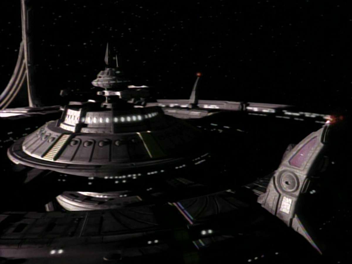 extant_StarTrekDS9_1x16-IfWishesWereHorses_00003.jpg