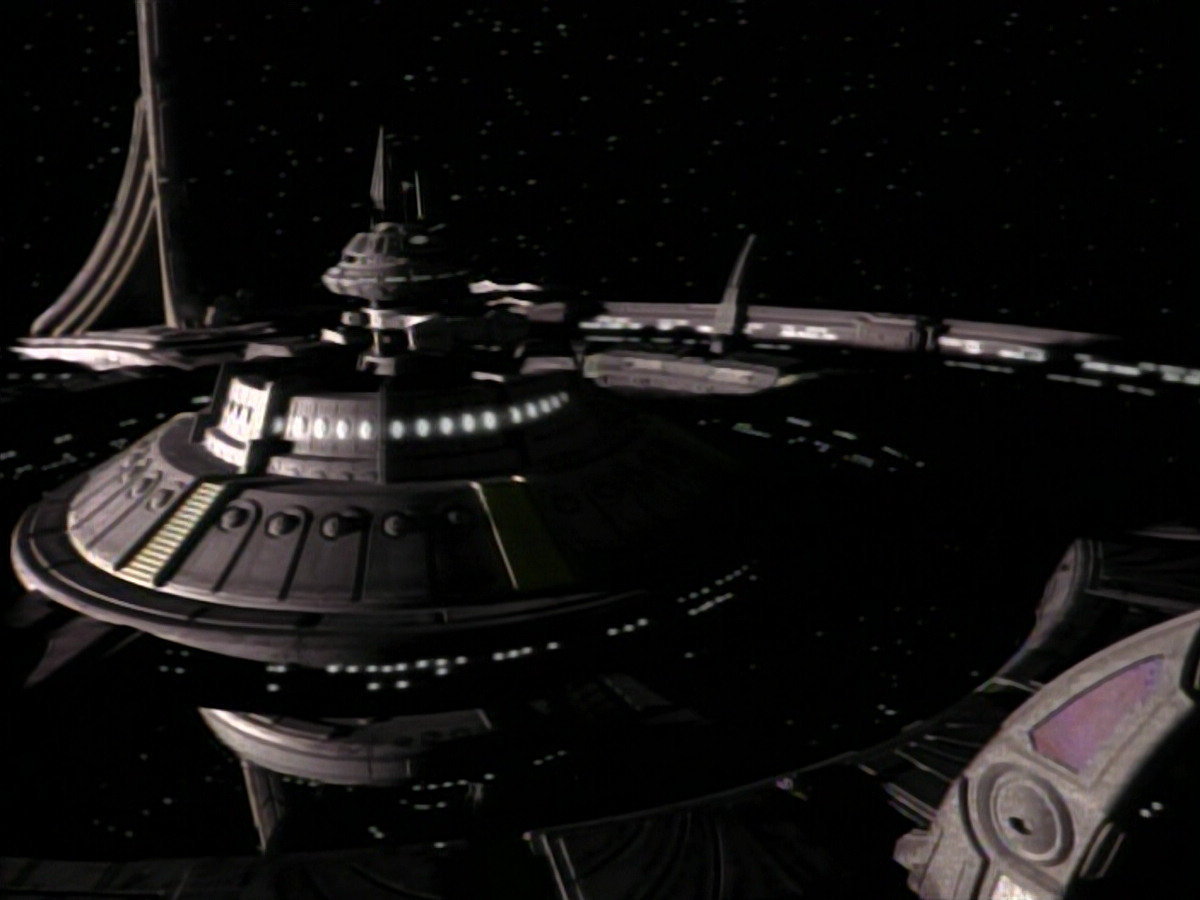 extant_StarTrekDS9_1x16-IfWishesWereHorses_00007.jpg