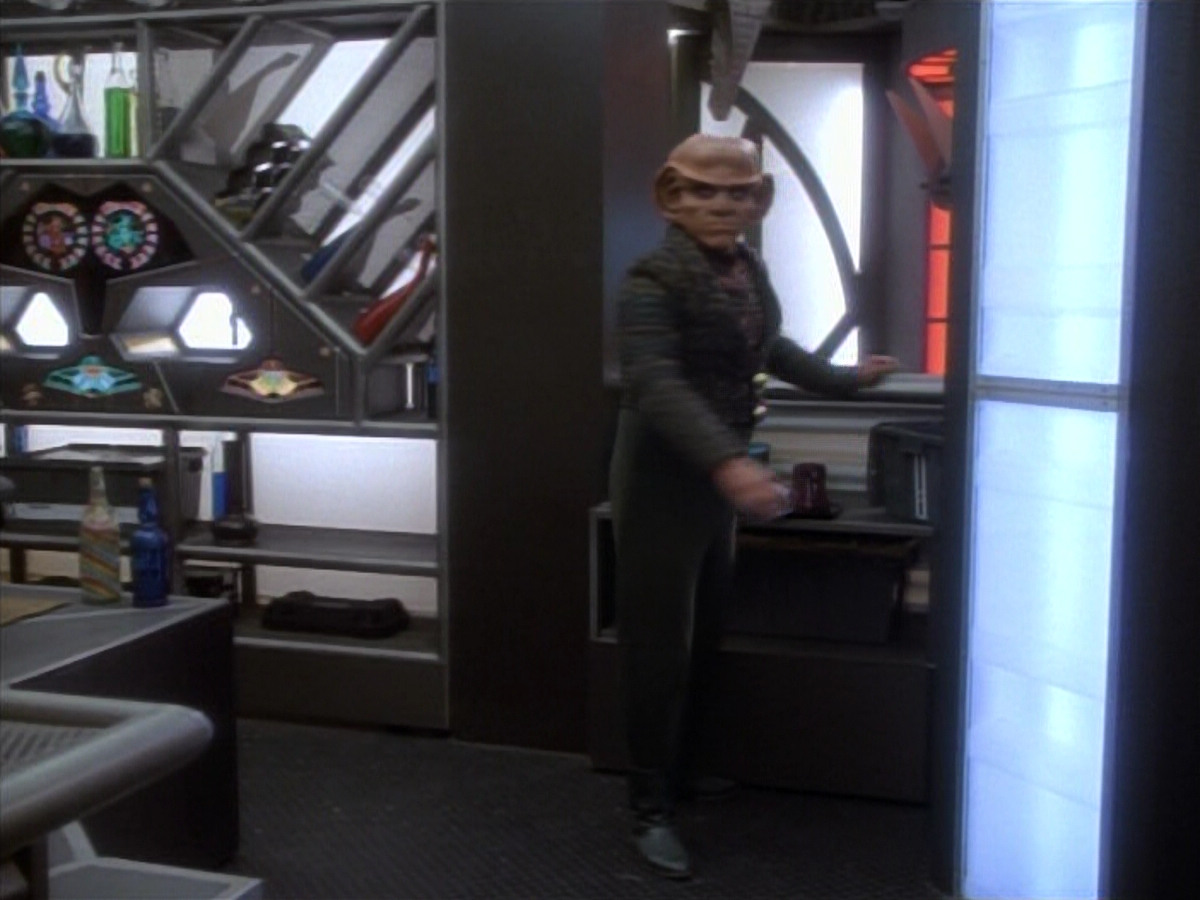 extant_StarTrekDS9_1x16-IfWishesWereHorses_00019.jpg