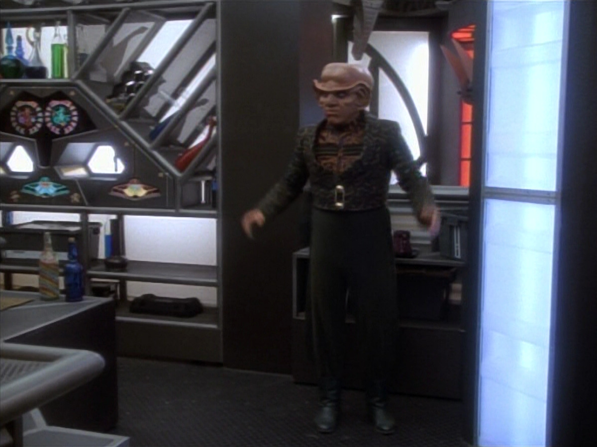 extant_StarTrekDS9_1x16-IfWishesWereHorses_00026.jpg
