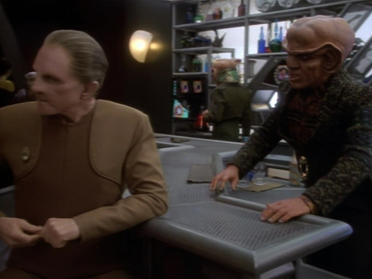 extant_StarTrekDS9_1x16-IfWishesWereHorses_00033.jpg