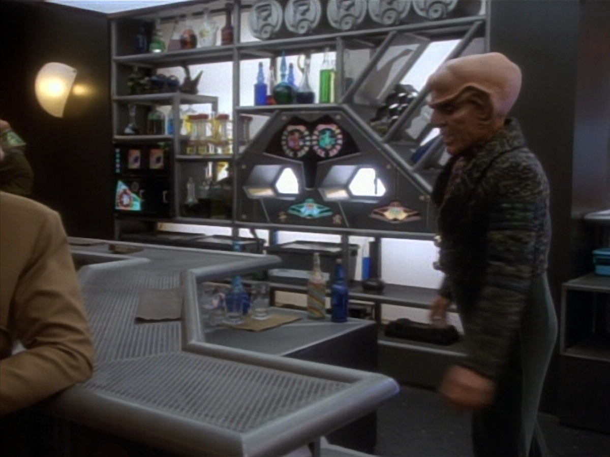 extant_StarTrekDS9_1x16-IfWishesWereHorses_00044.jpg