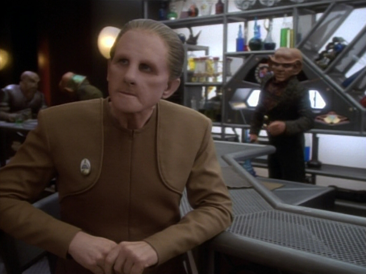 extant_StarTrekDS9_1x16-IfWishesWereHorses_00152.jpg