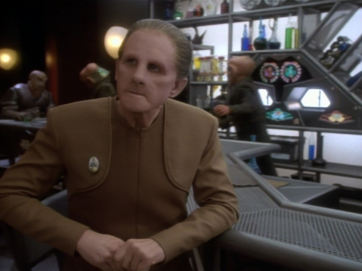 extant_StarTrekDS9_1x16-IfWishesWereHorses_00153.jpg