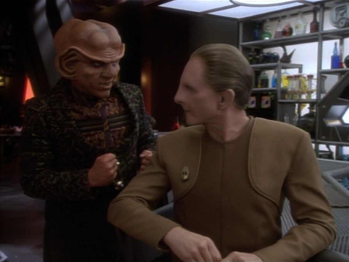 extant_StarTrekDS9_1x16-IfWishesWereHorses_00190.jpg