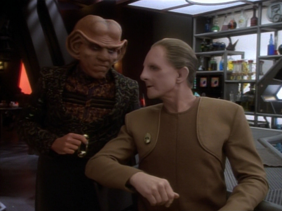 extant_StarTrekDS9_1x16-IfWishesWereHorses_00202.jpg