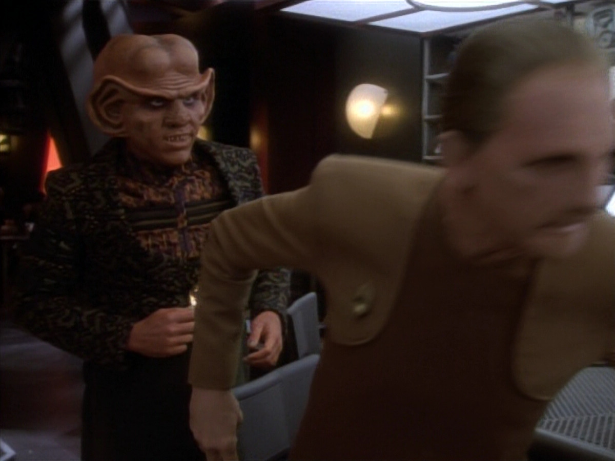 extant_StarTrekDS9_1x16-IfWishesWereHorses_00204.jpg
