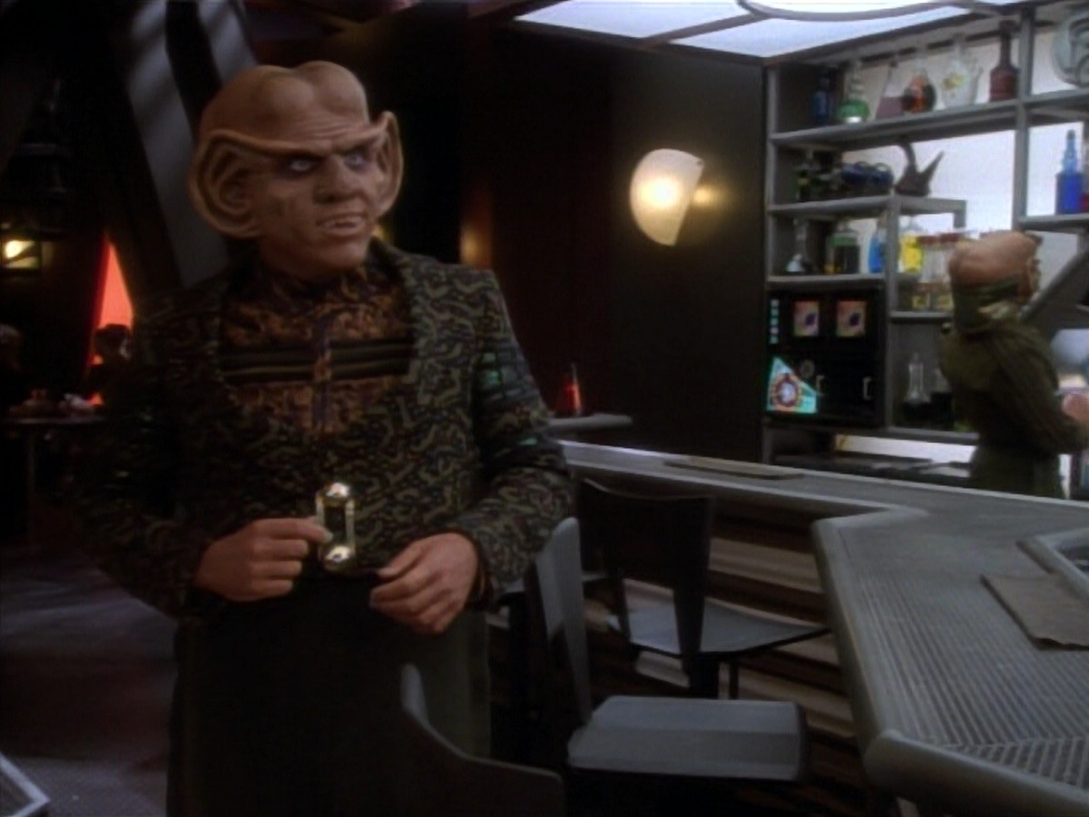 extant_StarTrekDS9_1x16-IfWishesWereHorses_00206.jpg