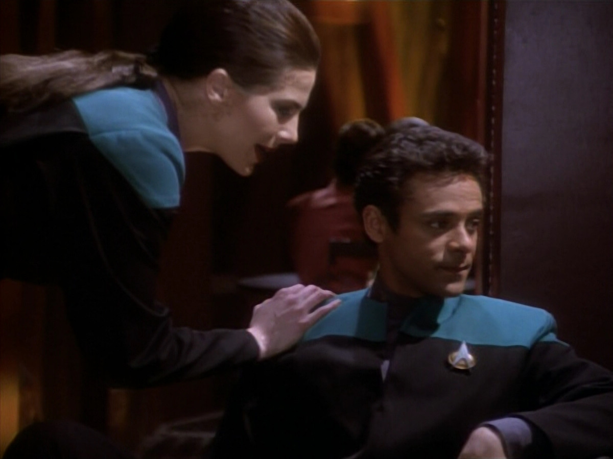 extant_StarTrekDS9_1x16-IfWishesWereHorses_00289.jpg