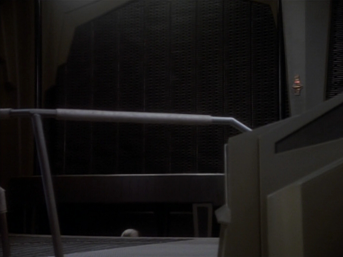 extant_StarTrekDS9_1x16-IfWishesWereHorses_00306.jpg