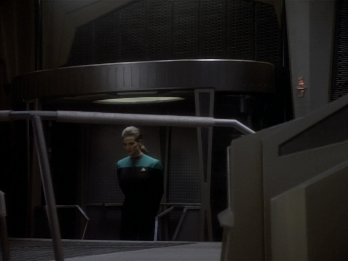 extant_StarTrekDS9_1x16-IfWishesWereHorses_00310.jpg