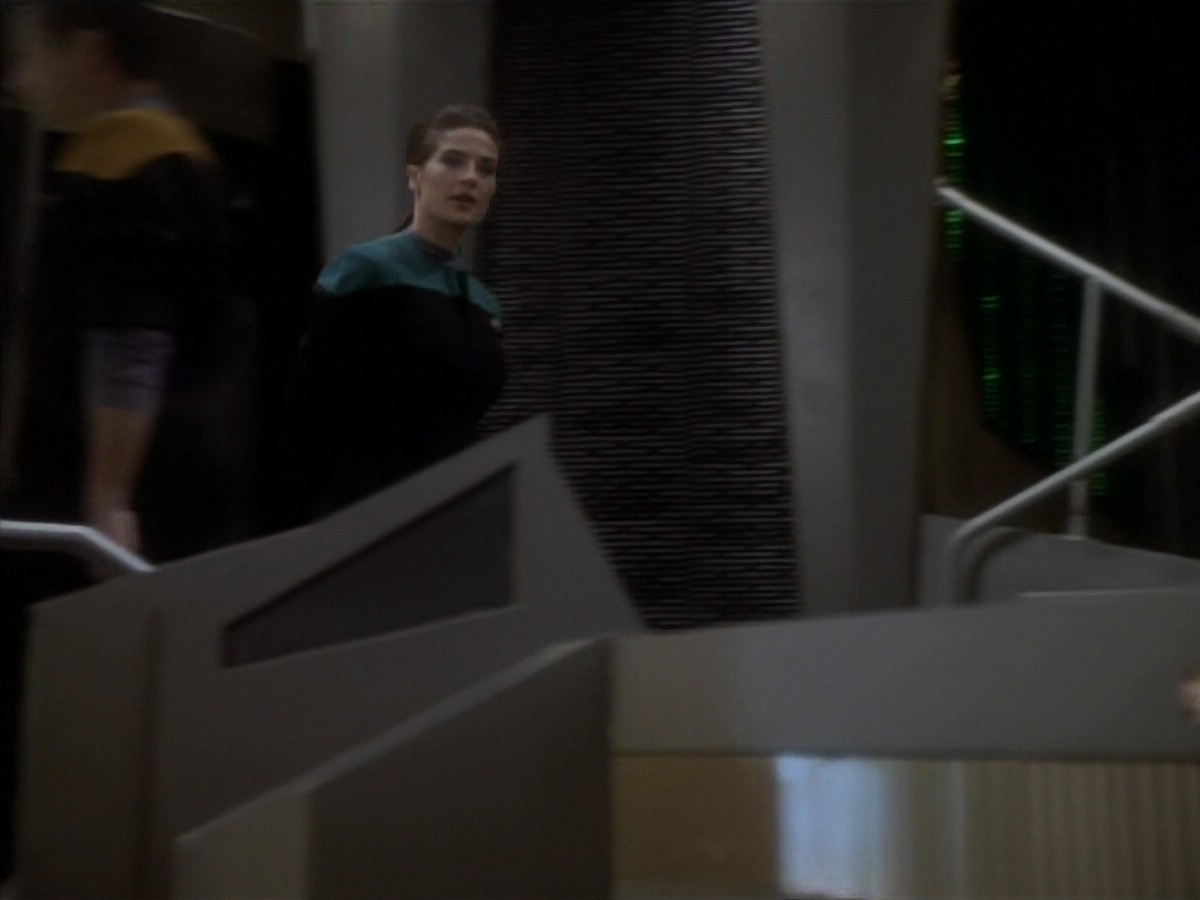 extant_StarTrekDS9_1x16-IfWishesWereHorses_00317.jpg
