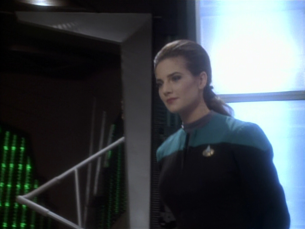 extant_StarTrekDS9_1x16-IfWishesWereHorses_00322.jpg