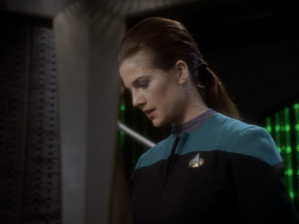 extant_StarTrekDS9_1x16-IfWishesWereHorses_00337.jpg