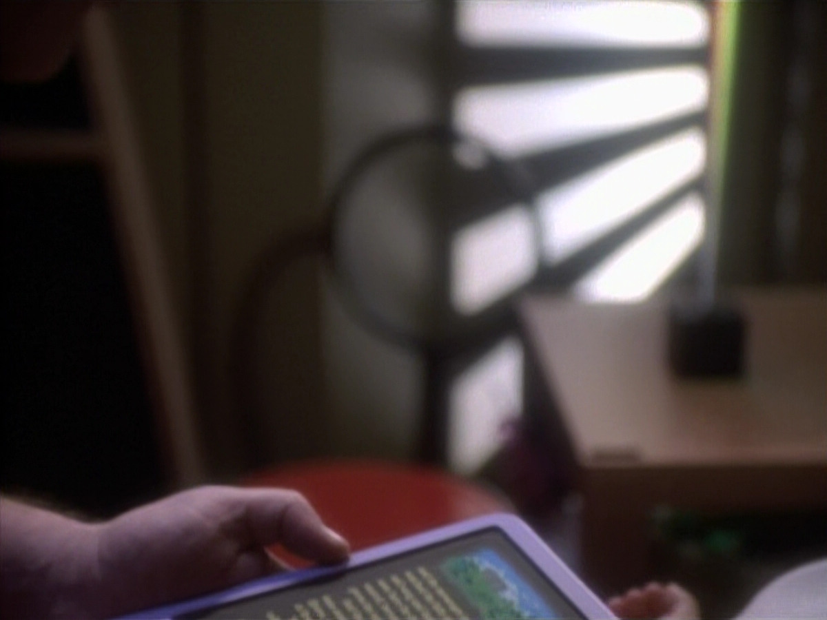 extant_StarTrekDS9_1x16-IfWishesWereHorses_00385.jpg