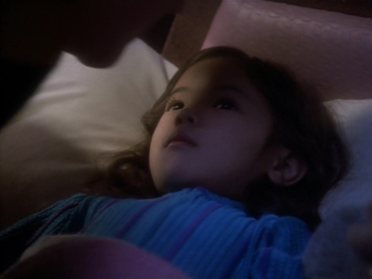 extant_StarTrekDS9_1x16-IfWishesWereHorses_00469.jpg