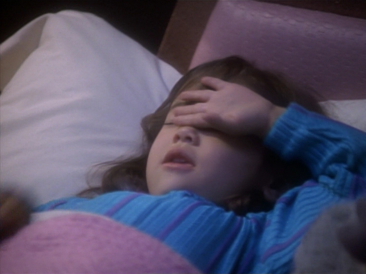 extant_StarTrekDS9_1x16-IfWishesWereHorses_00482.jpg