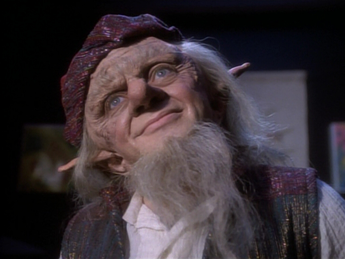 extant_StarTrekDS9_1x16-IfWishesWereHorses_00572.jpg