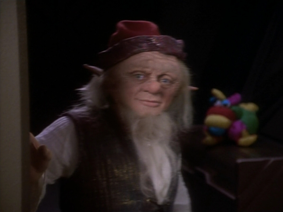 extant_StarTrekDS9_1x16-IfWishesWereHorses_00750.jpg
