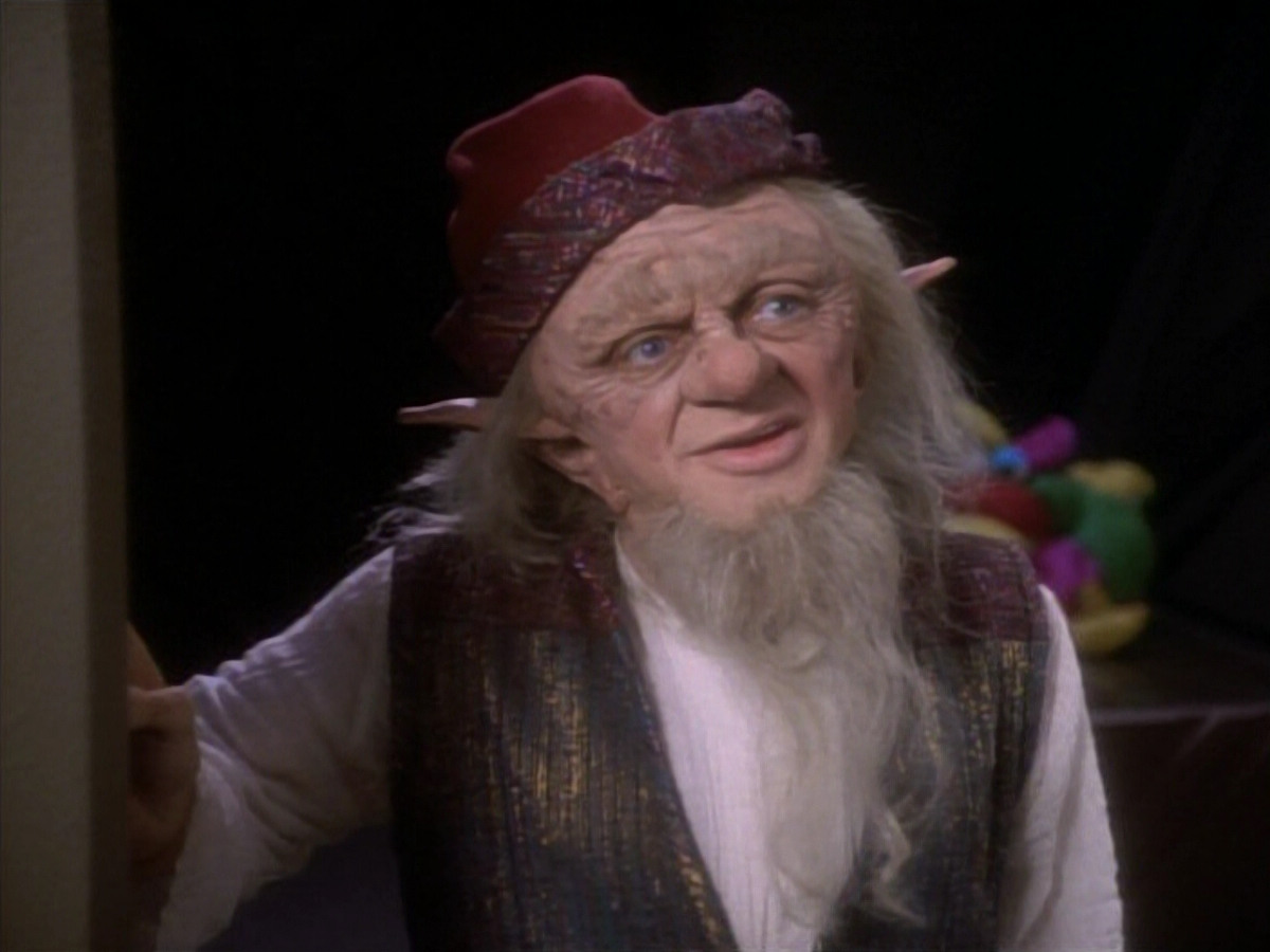 extant_StarTrekDS9_1x16-IfWishesWereHorses_00759.jpg