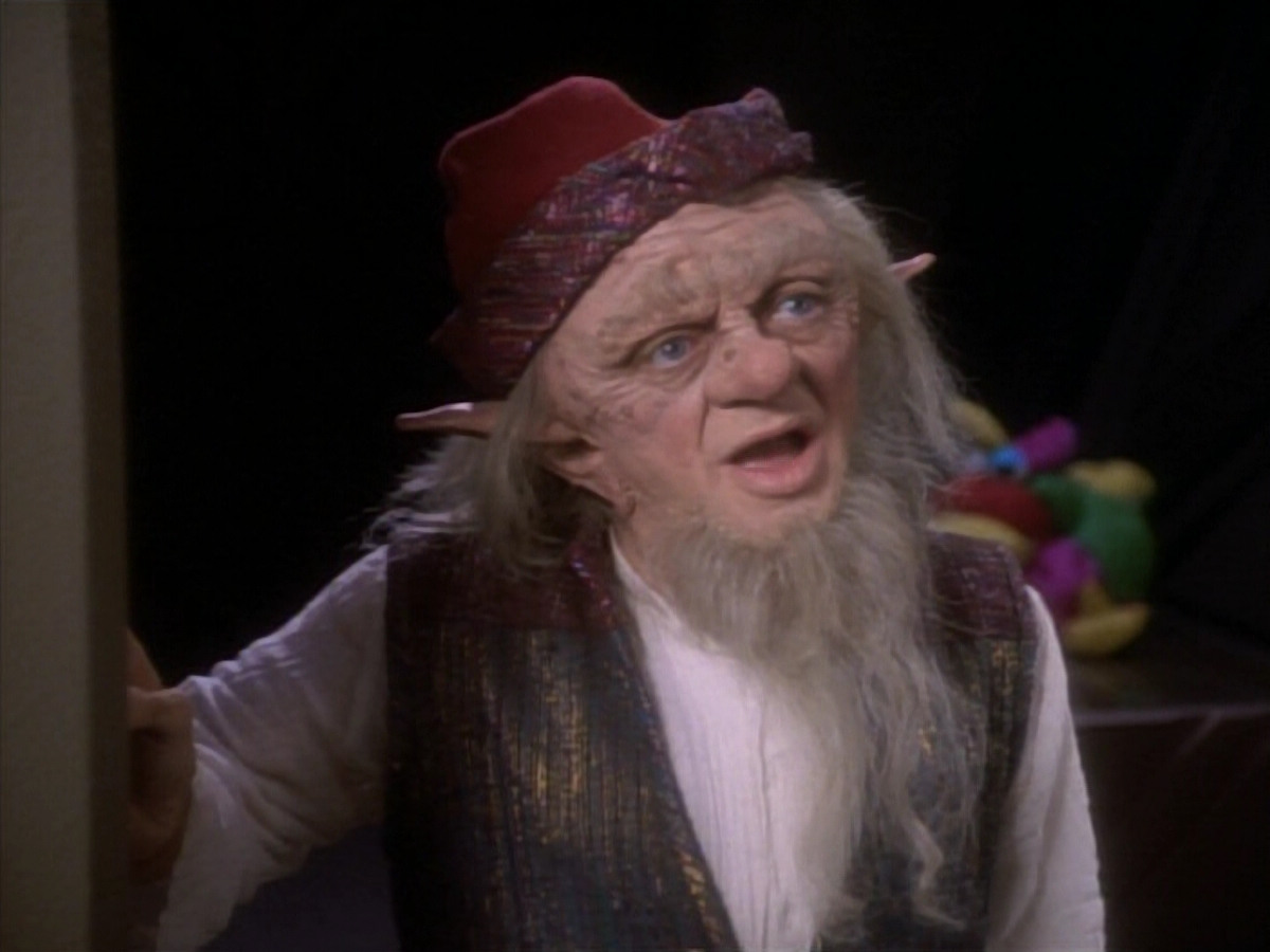 extant_StarTrekDS9_1x16-IfWishesWereHorses_00760.jpg