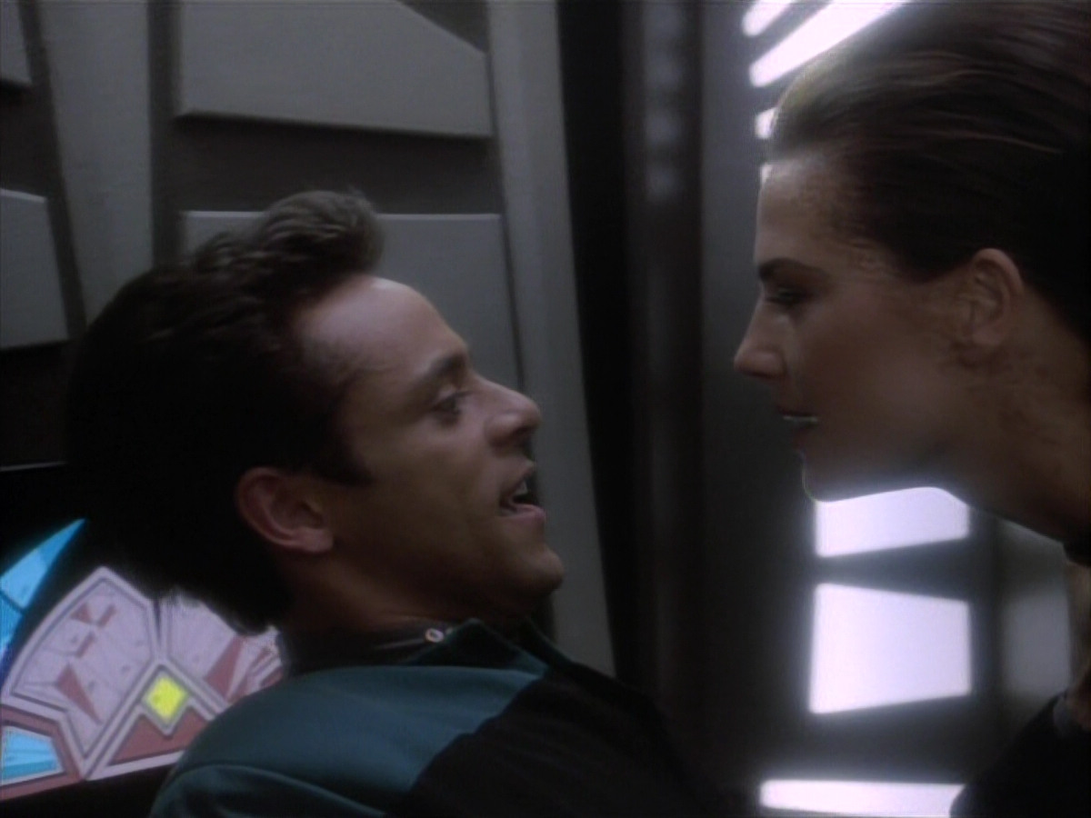 extant_StarTrekDS9_1x16-IfWishesWereHorses_00957.jpg