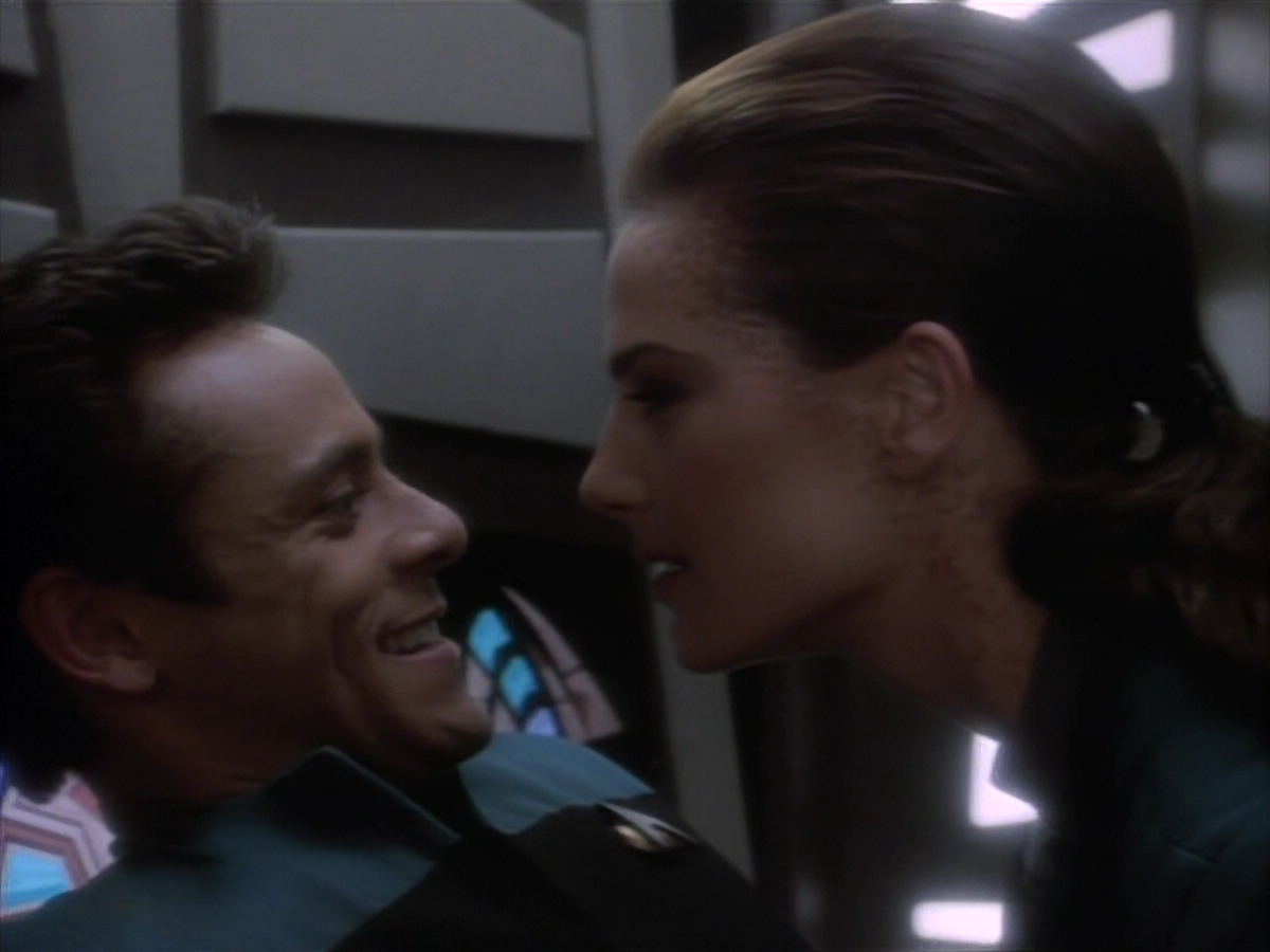 extant_StarTrekDS9_1x16-IfWishesWereHorses_01004.jpg