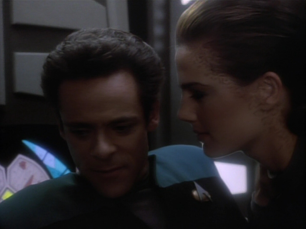 extant_StarTrekDS9_1x16-IfWishesWereHorses_01007.jpg