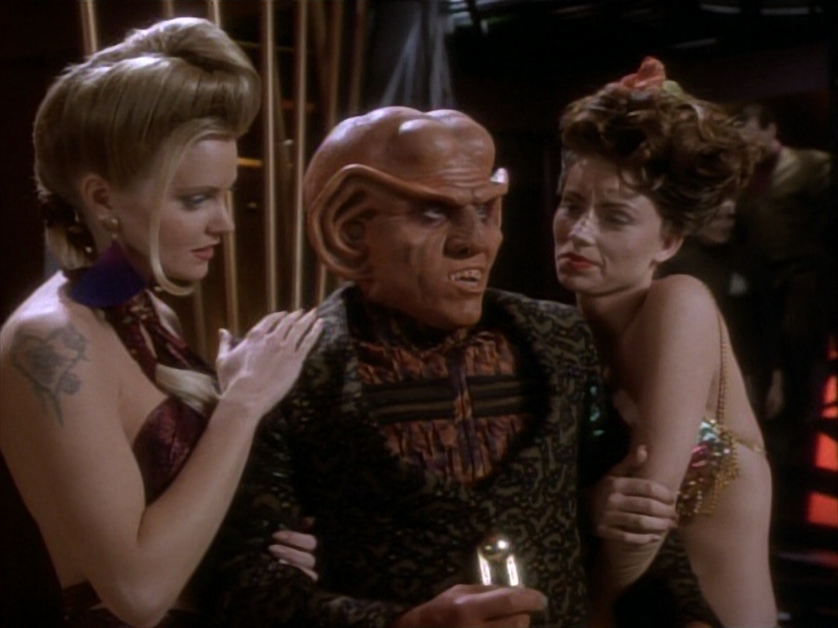 extant_StarTrekDS9_1x16-IfWishesWereHorses_01530.jpg