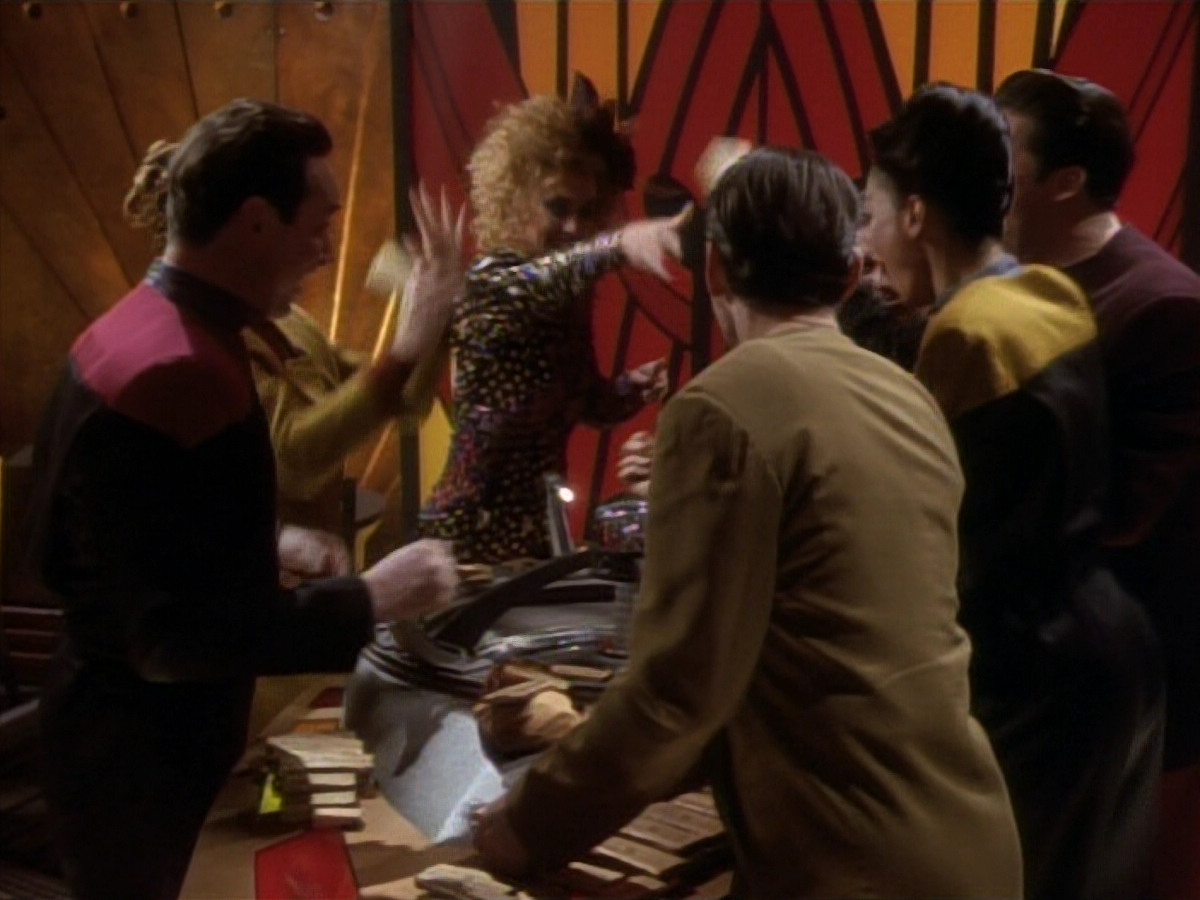 extant_StarTrekDS9_1x16-IfWishesWereHorses_01537.jpg