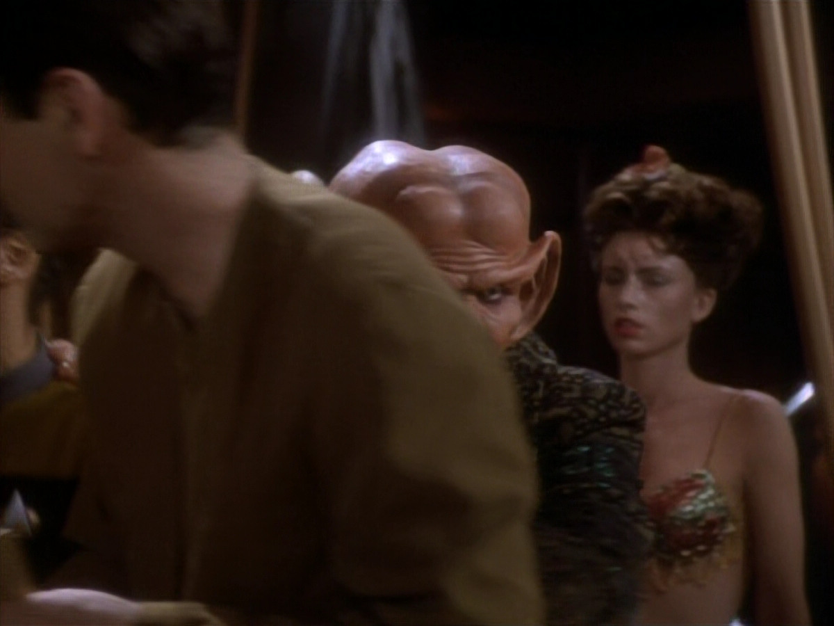 extant_StarTrekDS9_1x16-IfWishesWereHorses_01577.jpg