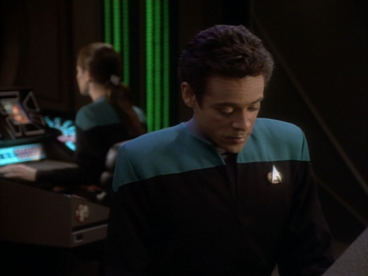 extant_StarTrekDS9_1x16-IfWishesWereHorses_01695.jpg