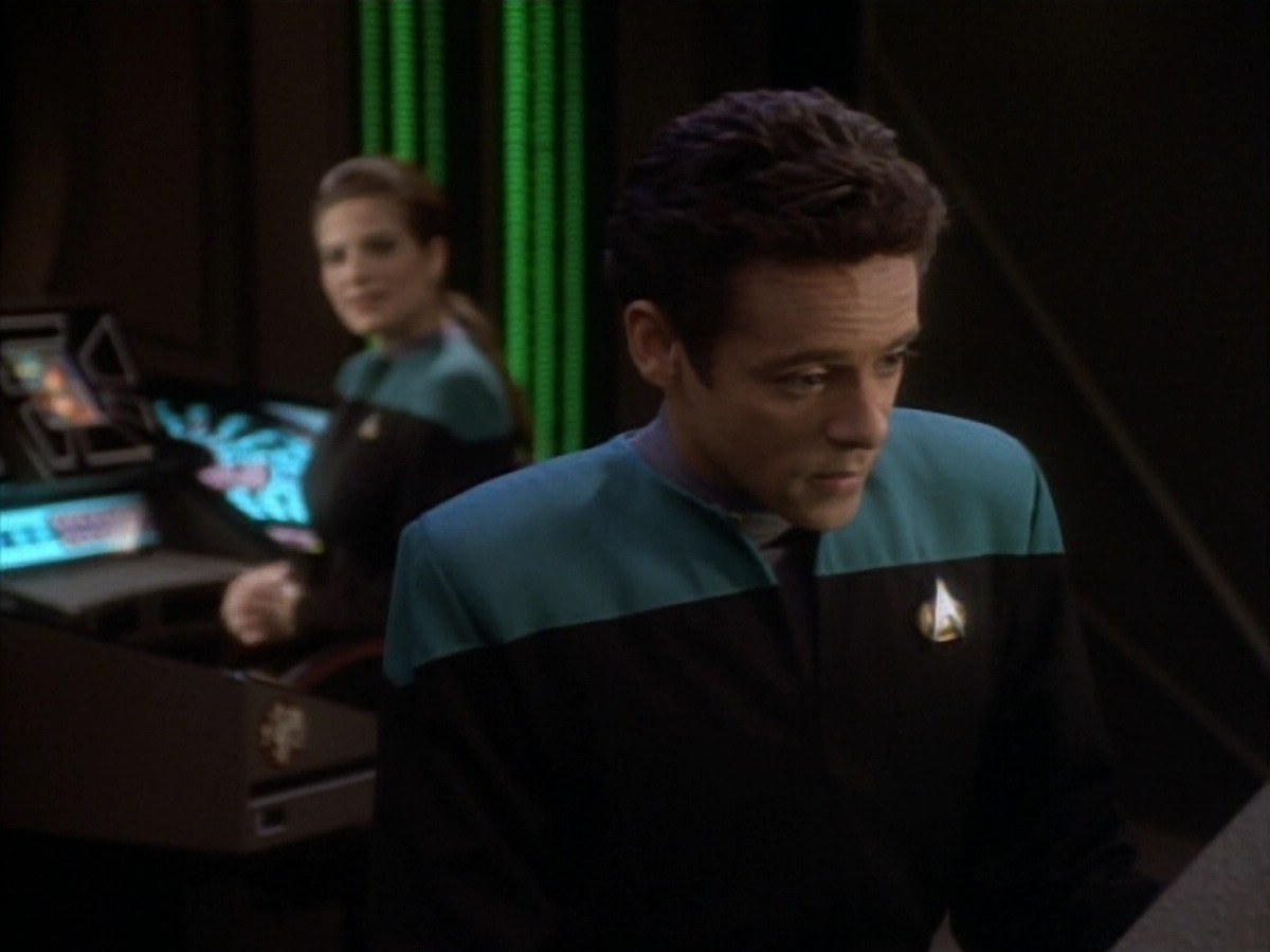 extant_StarTrekDS9_1x16-IfWishesWereHorses_01700.jpg