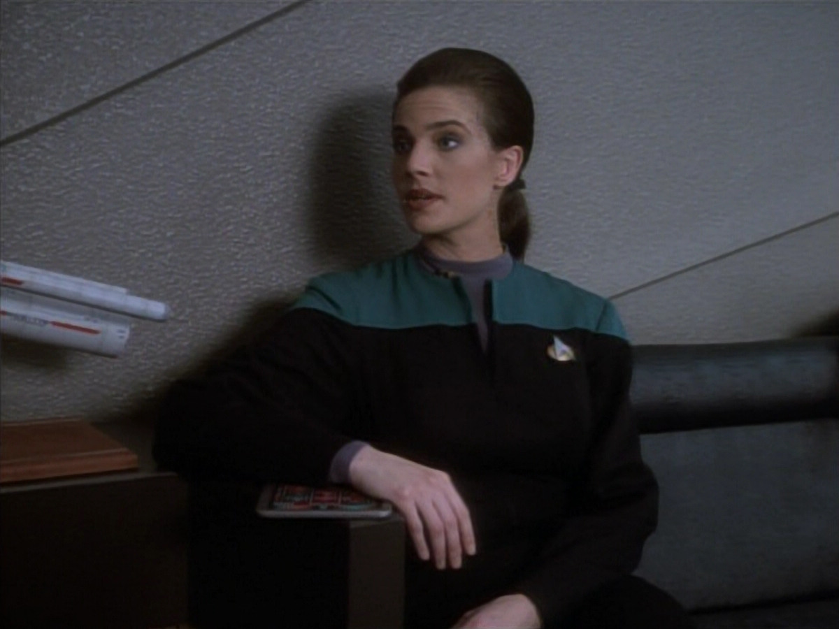 extant_StarTrekDS9_1x16-IfWishesWereHorses_02283.jpg