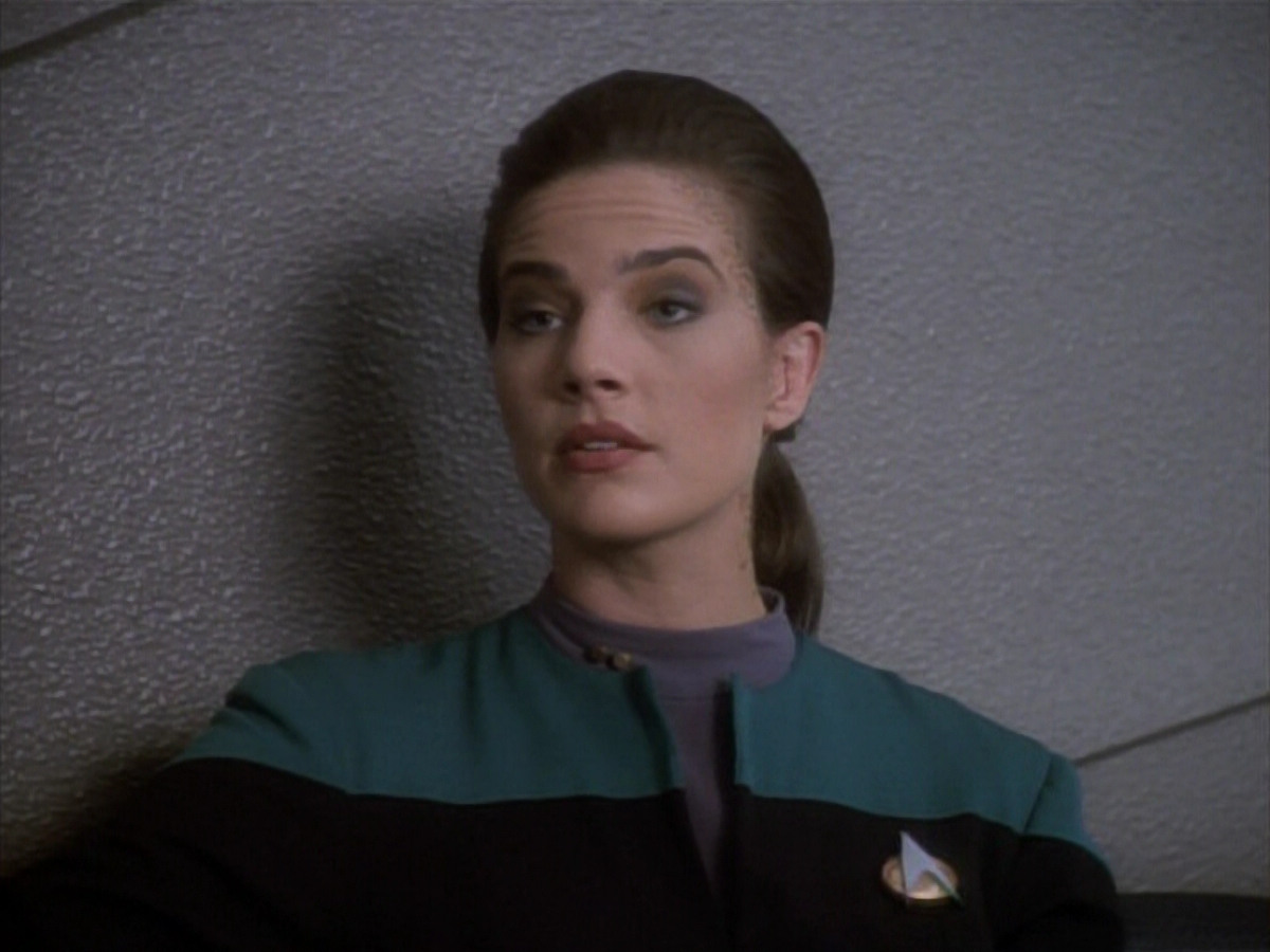 extant_StarTrekDS9_1x16-IfWishesWereHorses_02308.jpg