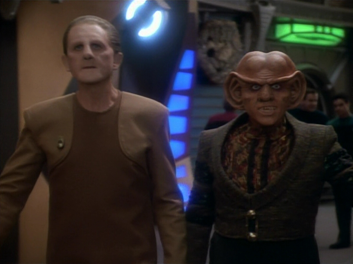 extant_StarTrekDS9_1x16-IfWishesWereHorses_02555.jpg