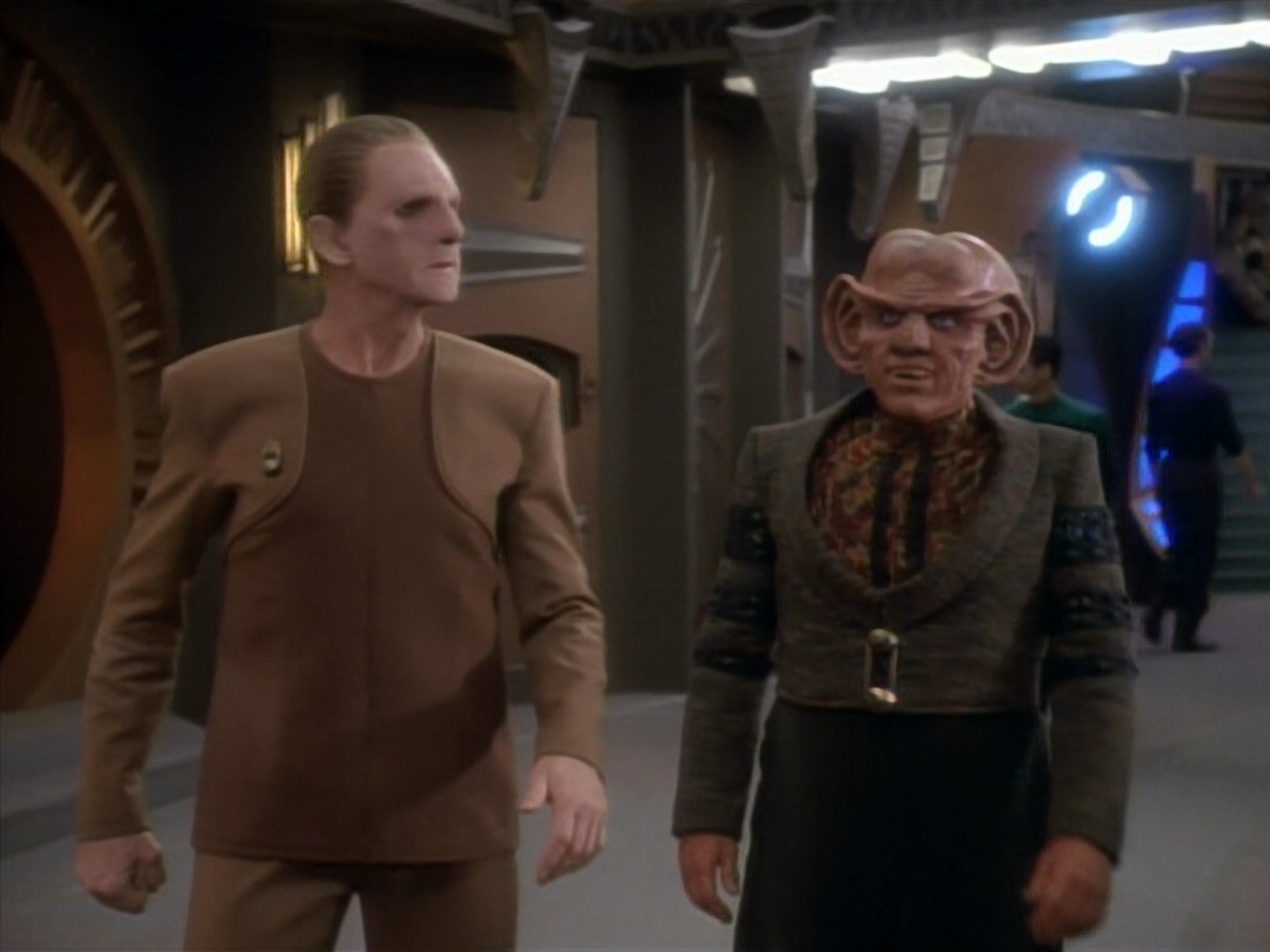 extant_StarTrekDS9_1x16-IfWishesWereHorses_02561.jpg