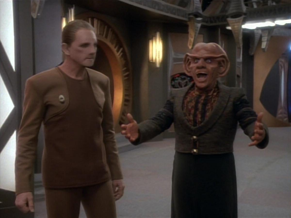 extant_StarTrekDS9_1x16-IfWishesWereHorses_02568.jpg